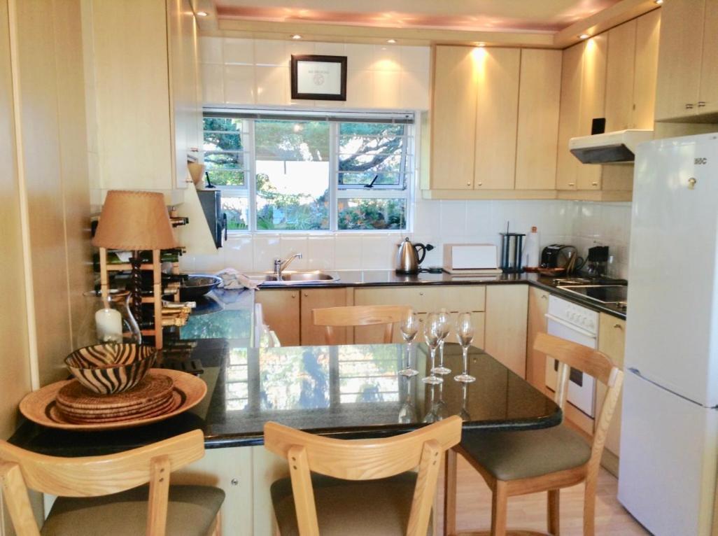 Seaview 10 Monte Carlo Camps Bay Apartamento *